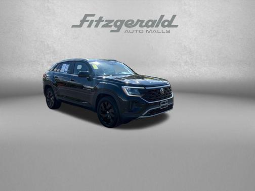 Black 2024 Volkswagen Atlas Cross Sport 2.0T SE w/Technology 4MOTION