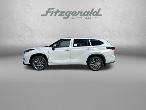 2026 Toyota Highlander Hybrid Platinum