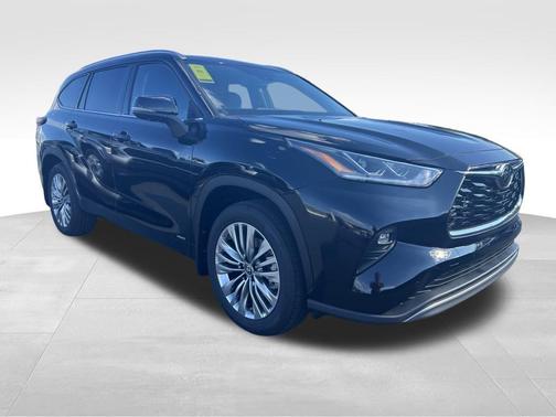 2025 Toyota Highlander Hybrid Platinum