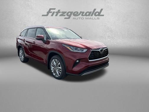 Ruby Flare Pearl 2026 Toyota Highlander Hybrid Platinum