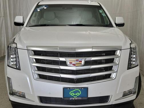 2016 Cadillac Escalade Luxury
