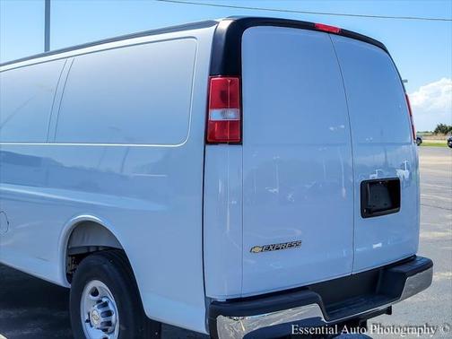 2025 Chevrolet Express 2500 RWD 2500 Regular Wheelbase WT