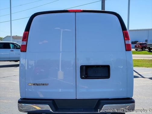 2025 Chevrolet Express 2500 RWD 2500 Regular Wheelbase WT