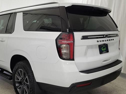 2023 Chevrolet Suburban 4WD Z71