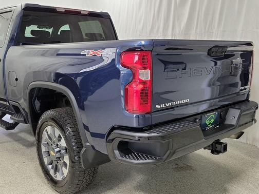 2023 Chevrolet Silverado 2500 Custom