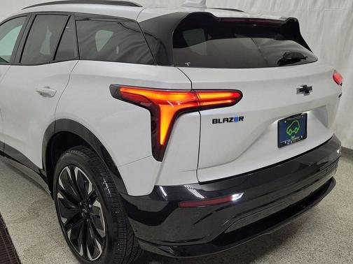 2024 Chevrolet Blazer EV eAWD RS