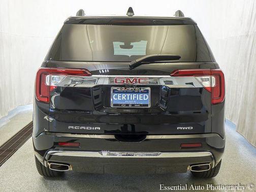 2022 GMC Acadia Denali