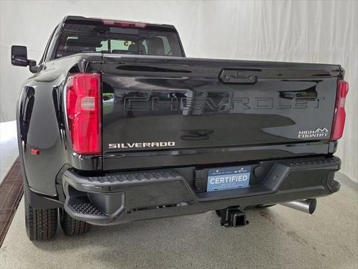 2025 Chevrolet Silverado 3500 High Country