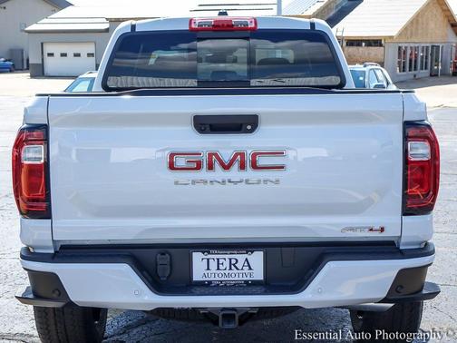 2025 GMC Canyon AT4