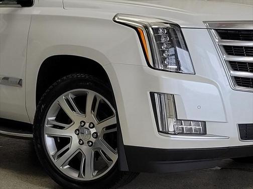2016 Cadillac Escalade Luxury