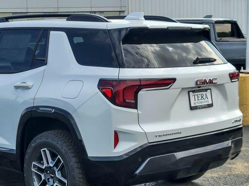 2026 GMC Terrain AWD AT4