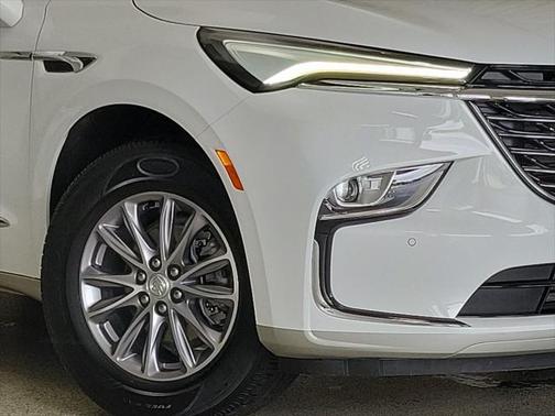 2022 Buick Enclave AWD Essence