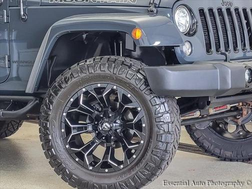 2017 Jeep Wrangler Unlimited Smoky Mountain 4x4