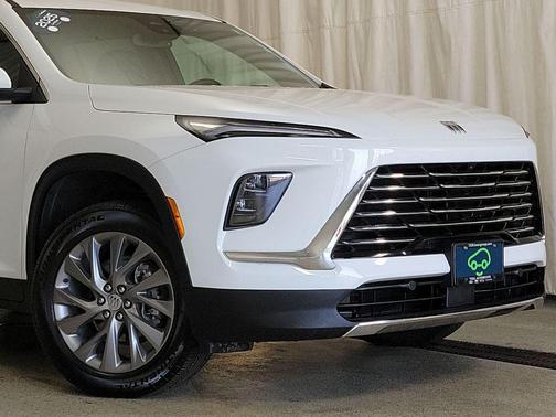 2025 Buick Enclave Preferred FWD