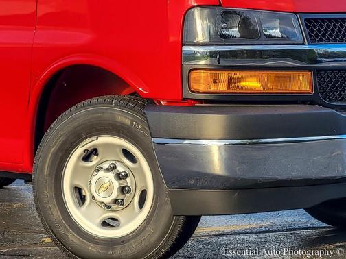 2025 Chevrolet Express 2500 RWD 2500 Regular Wheelbase WT