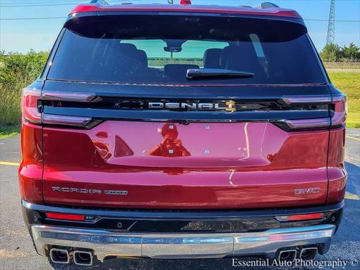 2025 GMC Acadia Denali