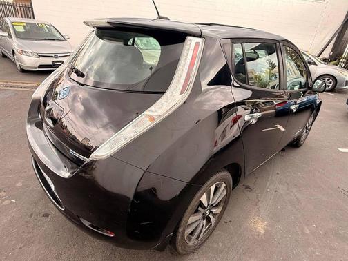 Super Black 2017 Nissan Leaf SV 4dr Hatchback