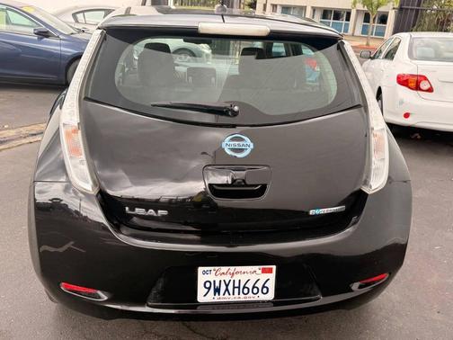 Super Black 2017 Nissan Leaf SV 4dr Hatchback