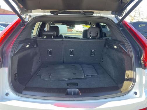 2022 Cadillac XT4 Luxury