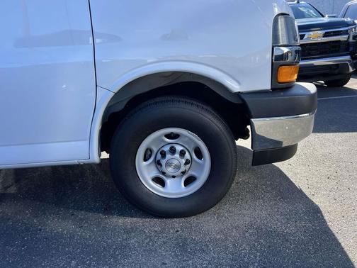 2024 Chevrolet Express 2500 RWD 2500 Regular Wheelbase WT