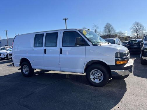 2024 Chevrolet Express 2500 RWD 2500 Regular Wheelbase WT