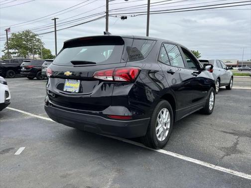2022 Chevrolet Equinox LS