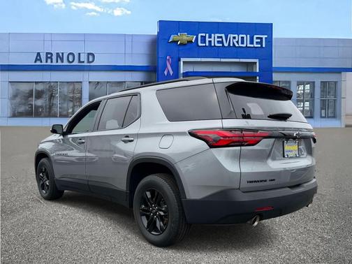 Sterling Gray Metallic 2023 Chevrolet Traverse LT Cloth