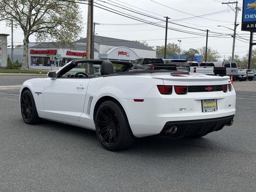 Summit White 2011 Chevrolet Camaro 2SS