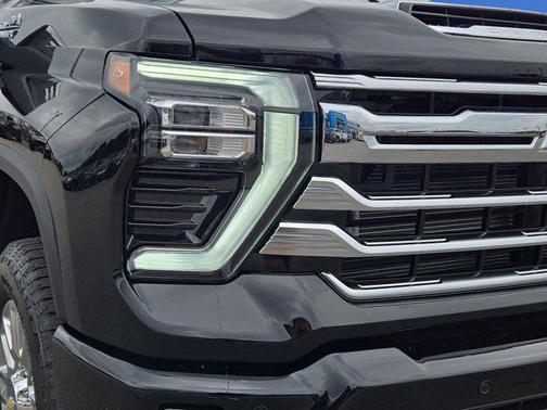 2025 Chevrolet Silverado 2500 High Country
