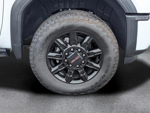 2025 GMC Sierra 2500 AT4
