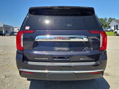 Titanium Rush Metallic 2023 GMC Yukon SLT