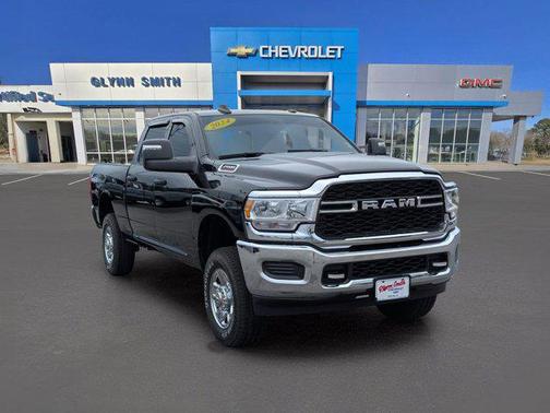 2024 RAM 2500 Tradesman Crew Cab 4x4 6'4' Box