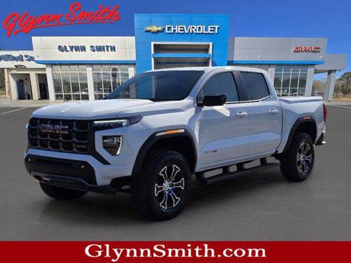 Summit White 2024 GMC Canyon AT4