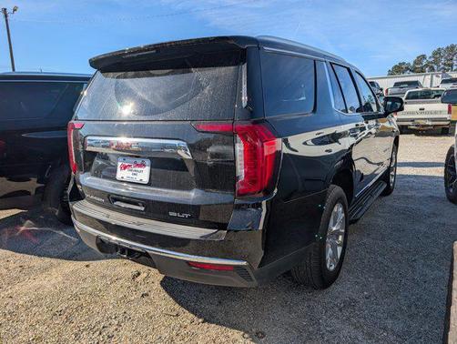 2023 GMC Yukon SLT