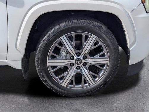 2024 Toyota Sequoia Capstone