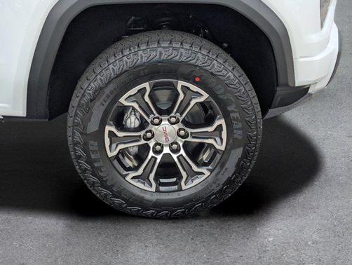 2025 GMC Canyon Base