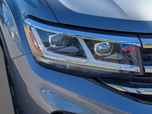 2022 Volkswagen Atlas 3.6L SE w/Technology