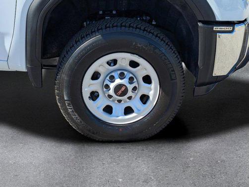 2026 GMC Sierra 2500 Base