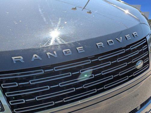 2023 Land Rover Range Rover P530 SE