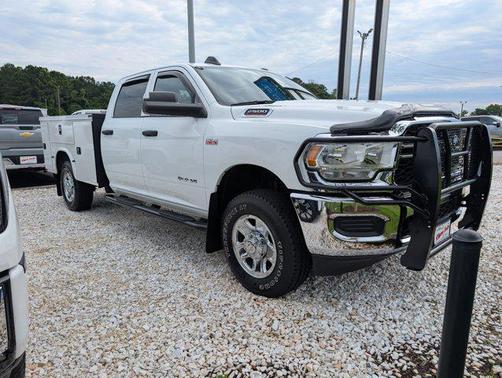 2022 RAM 2500 Tradesman Crew Cab 4x4 8' Box