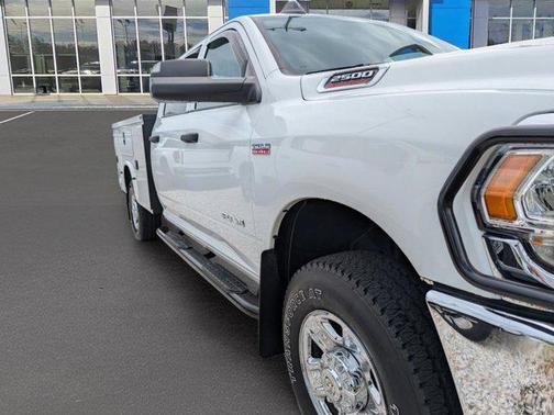 2022 RAM 2500 Tradesman Crew Cab 4x4 8' Box