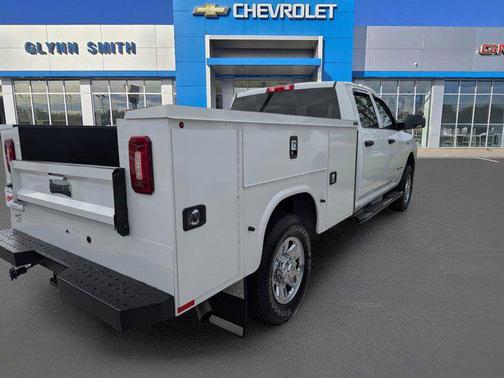 2022 RAM 2500 Tradesman Crew Cab 4x4 8' Box
