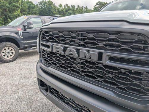 2024 RAM 2500 Tradesman Crew Cab 4x4 6'4' Box