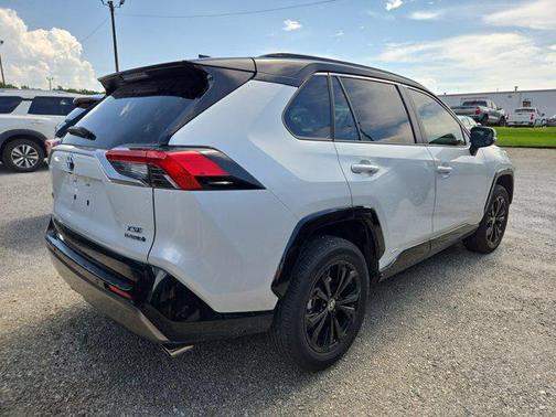 2024 Toyota RAV4 Hybrid SE
