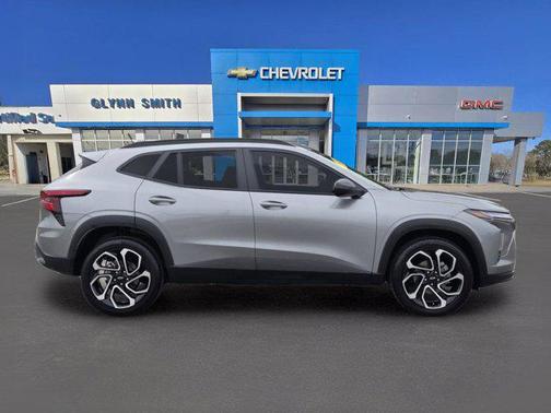 Sterling Gray Metallic 2025 Chevrolet Trax FWD 2RS