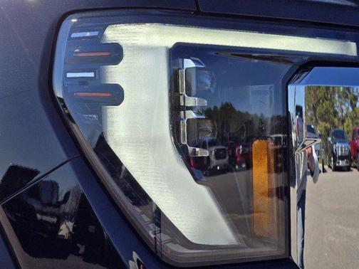 2025 GMC Sierra 2500 SLT