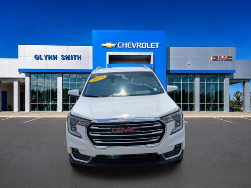 Summit White 2024 GMC Terrain SLT