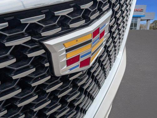 Crystal White Tricoat 2023 Cadillac Escalade Luxury