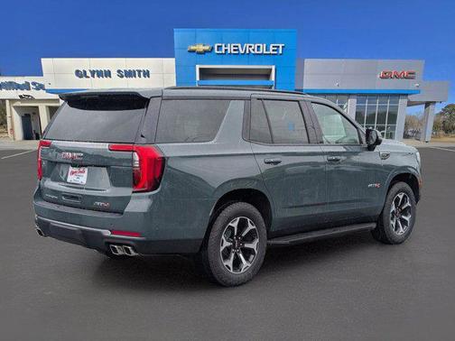 2025 GMC Yukon 4WD AT4
