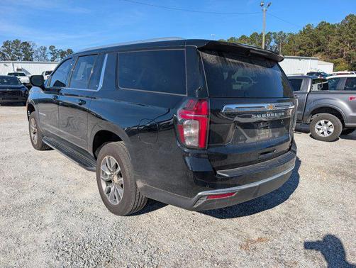 2022 Chevrolet Suburban LT
